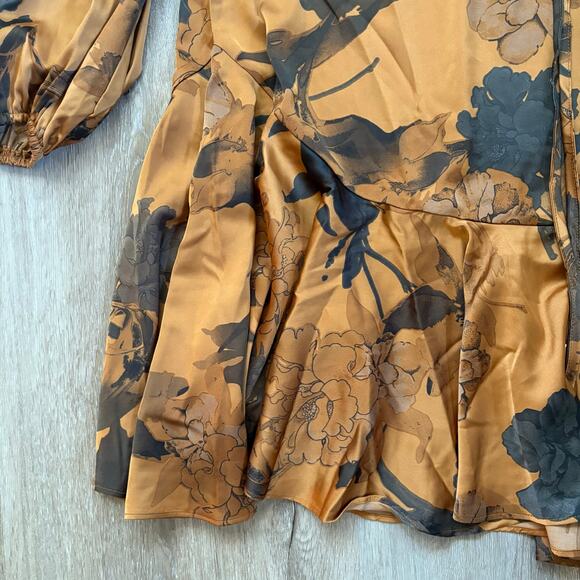 Baltic Born Venice Short Dress - Picture 4 of 8